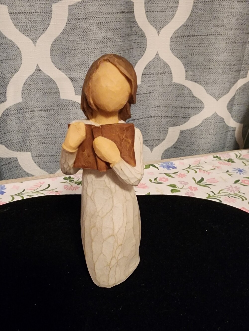 Willow Tree Handcrafted Reading Figurine - Cream and Brown Home Accent